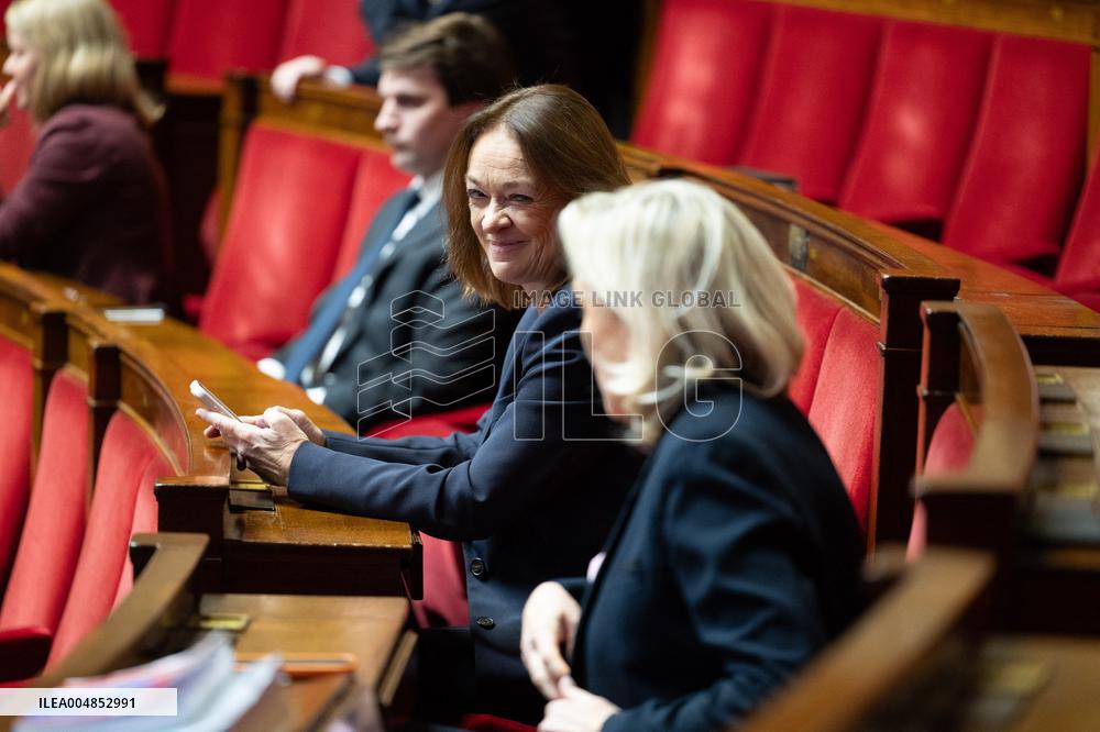 Questions to the government - Paris