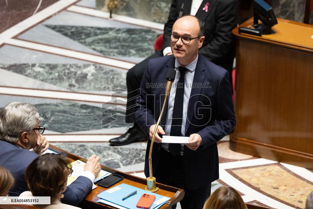 Questions to the government - Paris