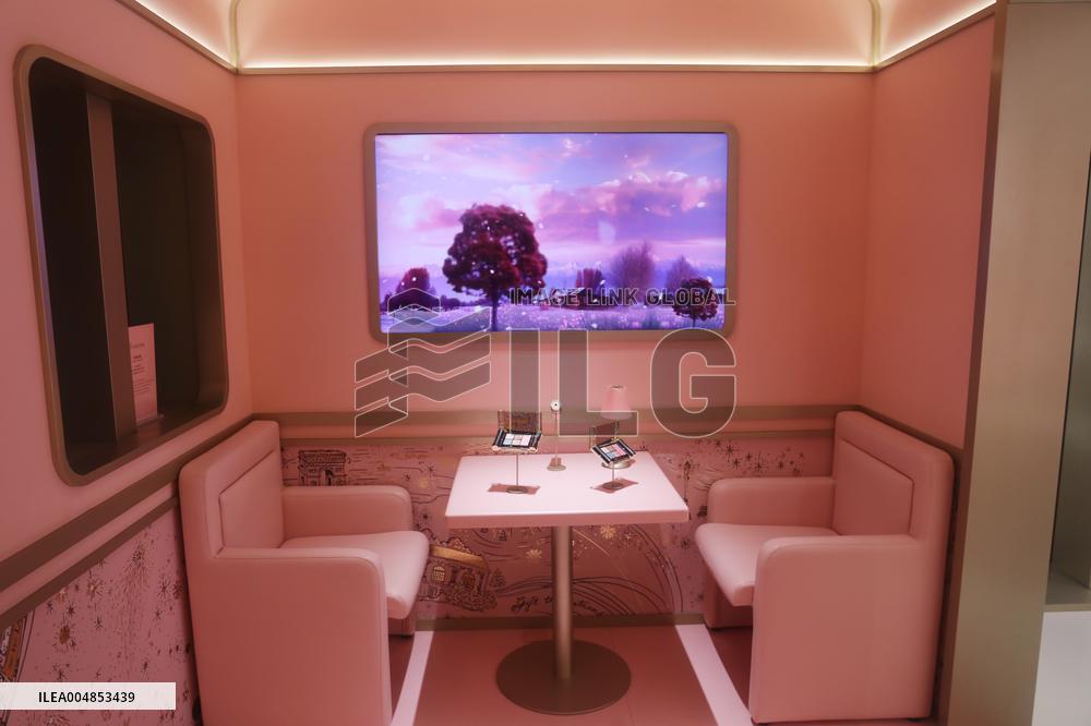 LANCOME  90th Anniversary Pop-up Store