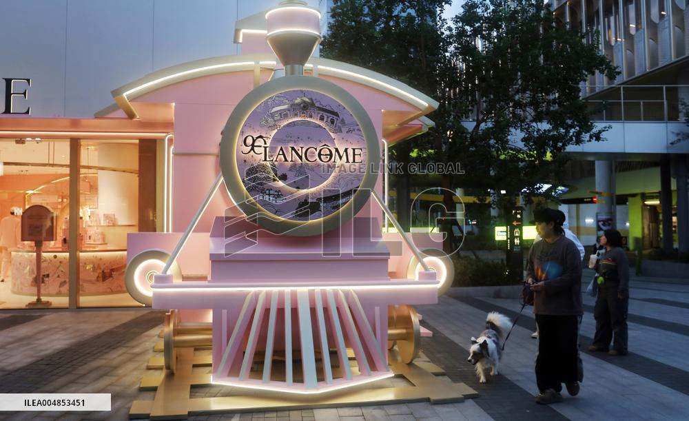 LANCOME  90th Anniversary Pop-up Store