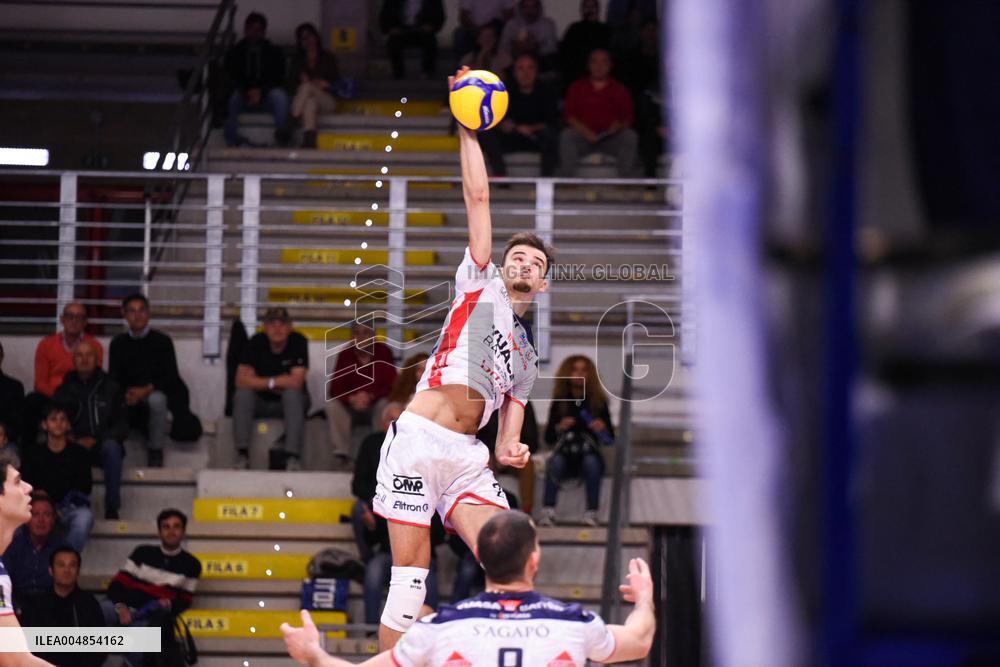 VOLLEY - Superlega Serie A - Cisterna Volley vs Yuasa Battery Grottazzolina 3-2 (25-22, 22-25, 25-21, 22-25,15-13 )