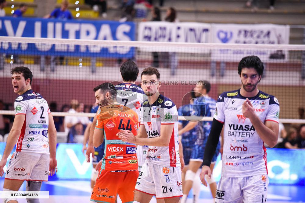 VOLLEY - Superlega Serie A - Cisterna Volley vs Yuasa Battery Grottazzolina 3-2 (25-22, 22-25, 25-21, 22-25,15-13 )
