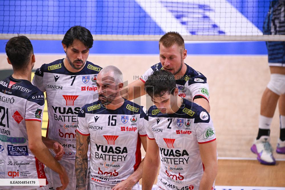 VOLLEY - Superlega Serie A - Cisterna Volley vs Yuasa Battery Grottazzolina 3-2 (25-22, 22-25, 25-21, 22-25,15-13 )