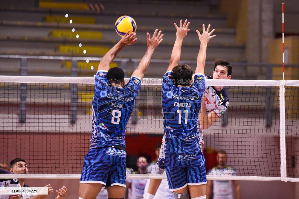 VOLLEY - Superlega Serie A - Cisterna Volley vs Yuasa Battery Grottazzolina 3-2 (25-22, 22-25, 25-21, 22-25,15-13 )