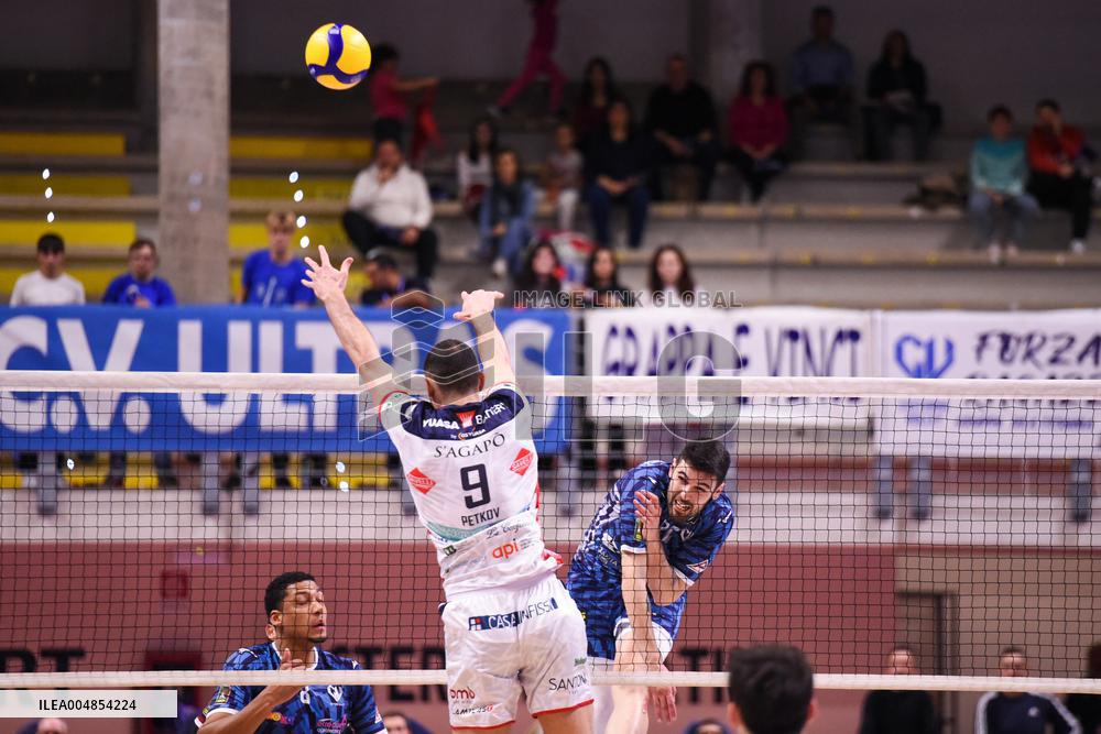 VOLLEY - Superlega Serie A - Cisterna Volley vs Yuasa Battery Grottazzolina 3-2 (25-22, 22-25, 25-21, 22-25,15-13 )