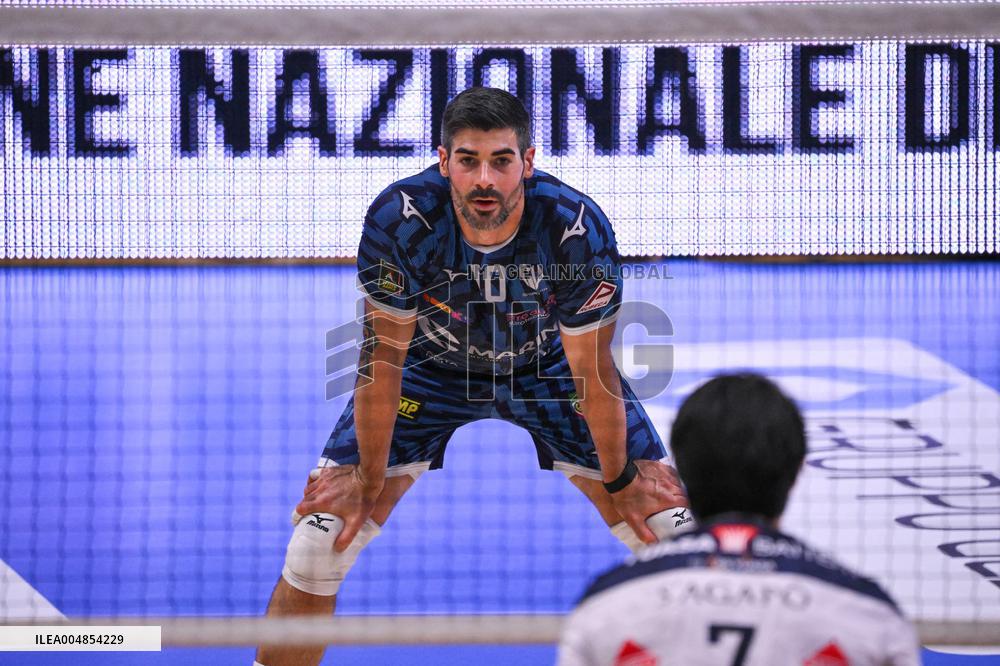 VOLLEY - Superlega Serie A - Cisterna Volley vs Yuasa Battery Grottazzolina 3-2 (25-22, 22-25, 25-21, 22-25,15-13 )