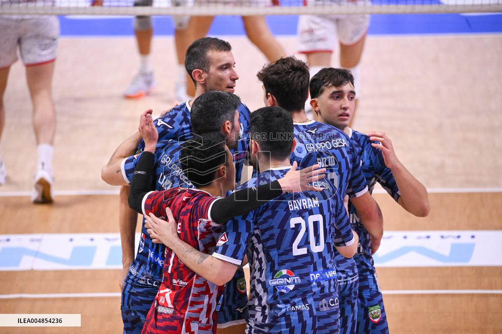 VOLLEY - Superlega Serie A - Cisterna Volley vs Yuasa Battery Grottazzolina 3-2 (25-22, 22-25, 25-21, 22-25,15-13 )