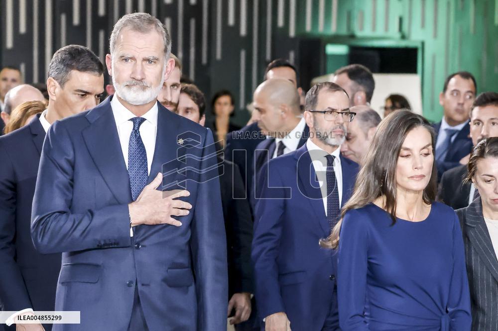King and Queen of Spain Honor Disaster Victims - Valencia