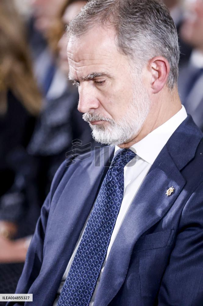 King and Queen of Spain Honor Disaster Victims - Valencia