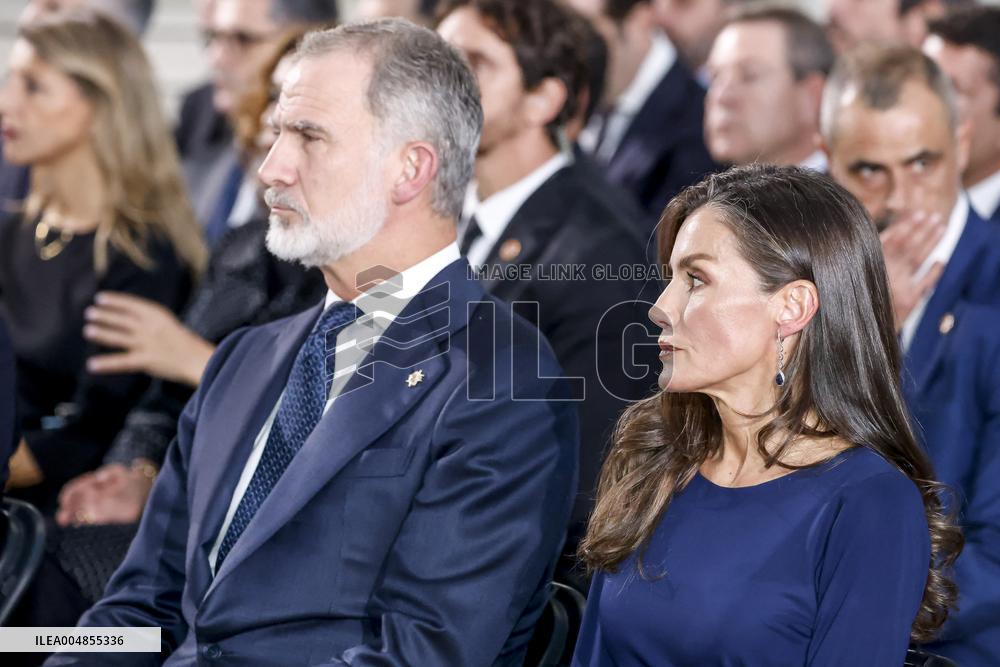 King and Queen of Spain Honor Disaster Victims - Valencia