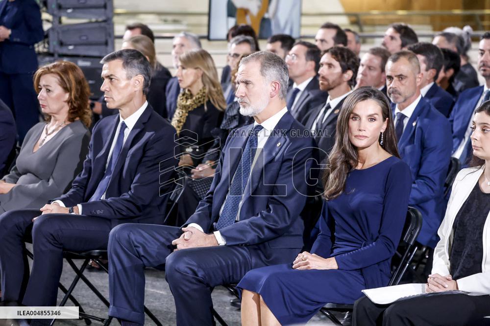 King and Queen of Spain Honor Disaster Victims - Valencia