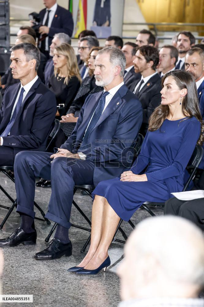 King and Queen of Spain Honor Disaster Victims - Valencia