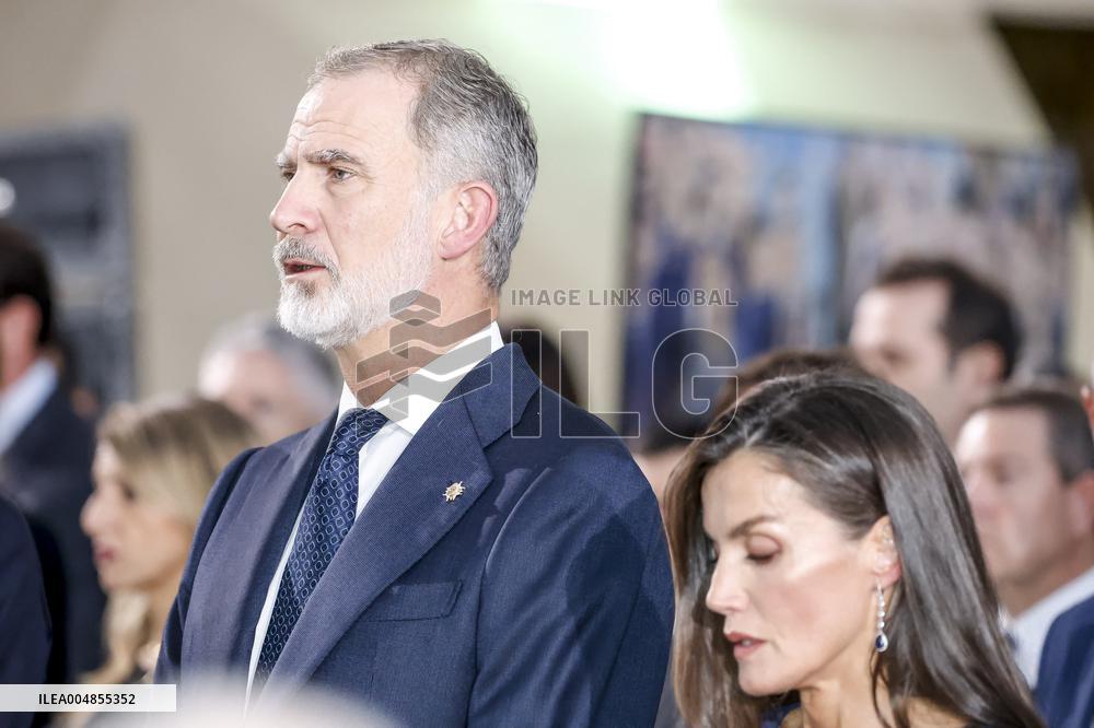 King and Queen of Spain Honor Disaster Victims - Valencia