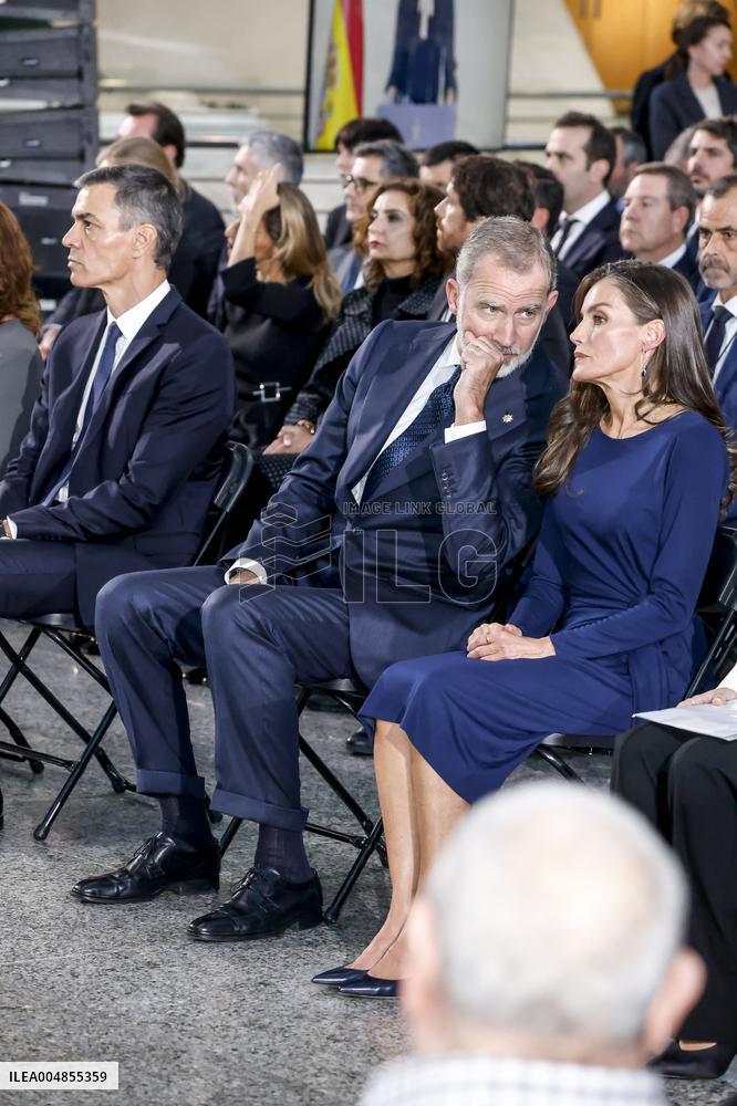 King and Queen of Spain Honor Disaster Victims - Valencia