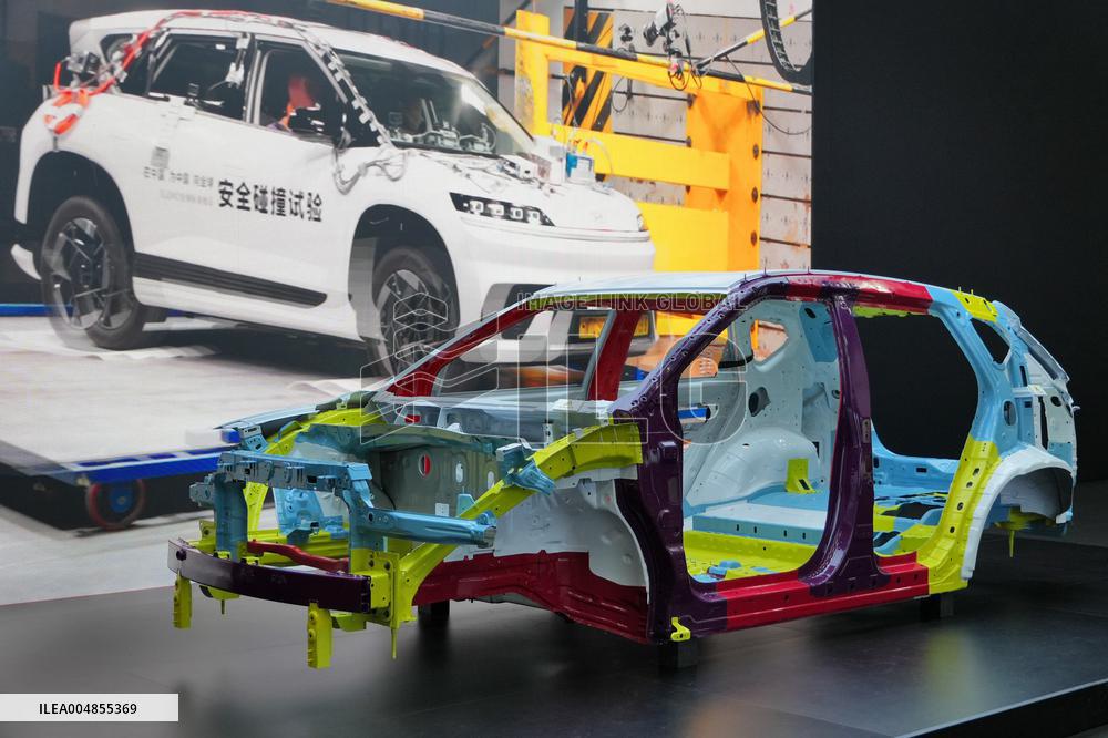 Beijing Hyundai  The First Pure Electric Platform SUV "EO"  Launch