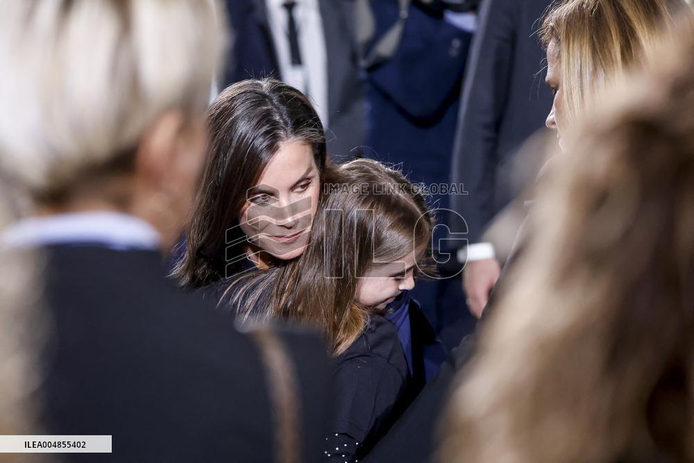 King and Queen of Spain Honor Disaster Victims - Valencia