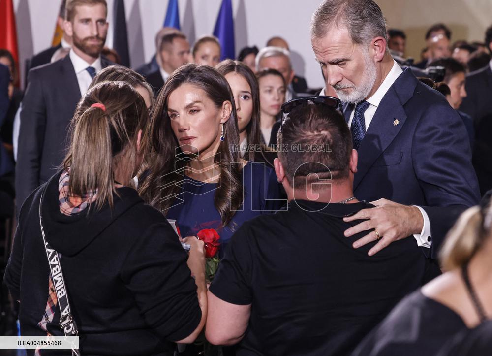 King and Queen of Spain Honor Disaster Victims - Valencia