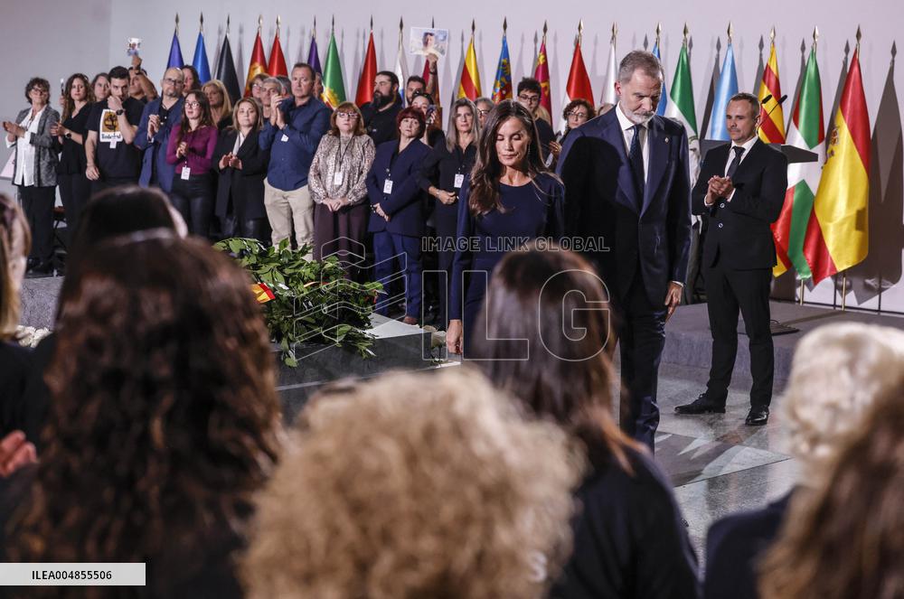 King and Queen of Spain Honor Disaster Victims - Valencia