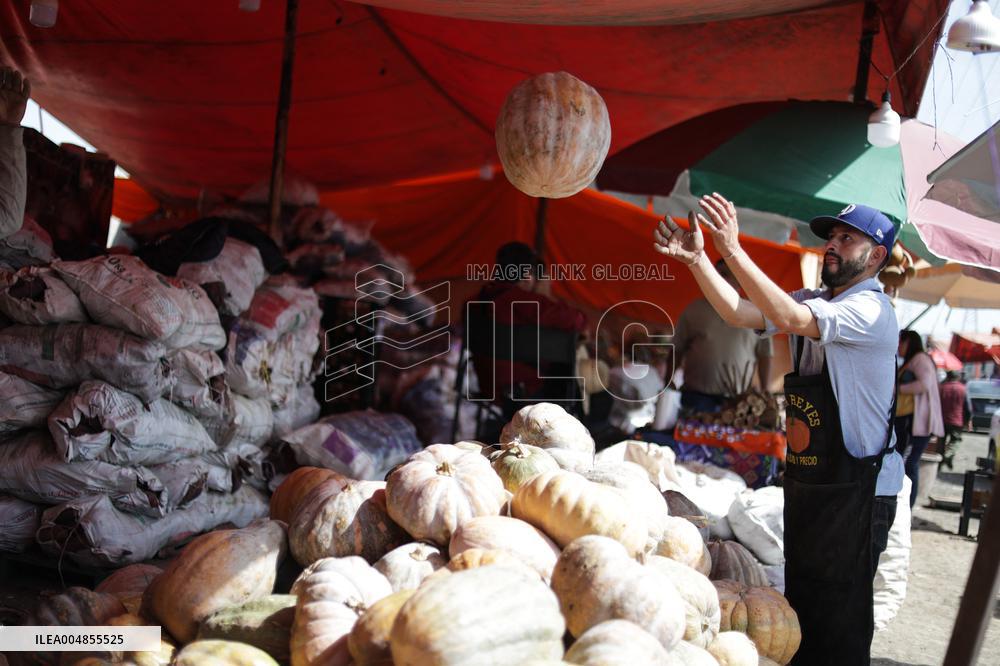 Day of the Dead Market In Mexico City - Mexico