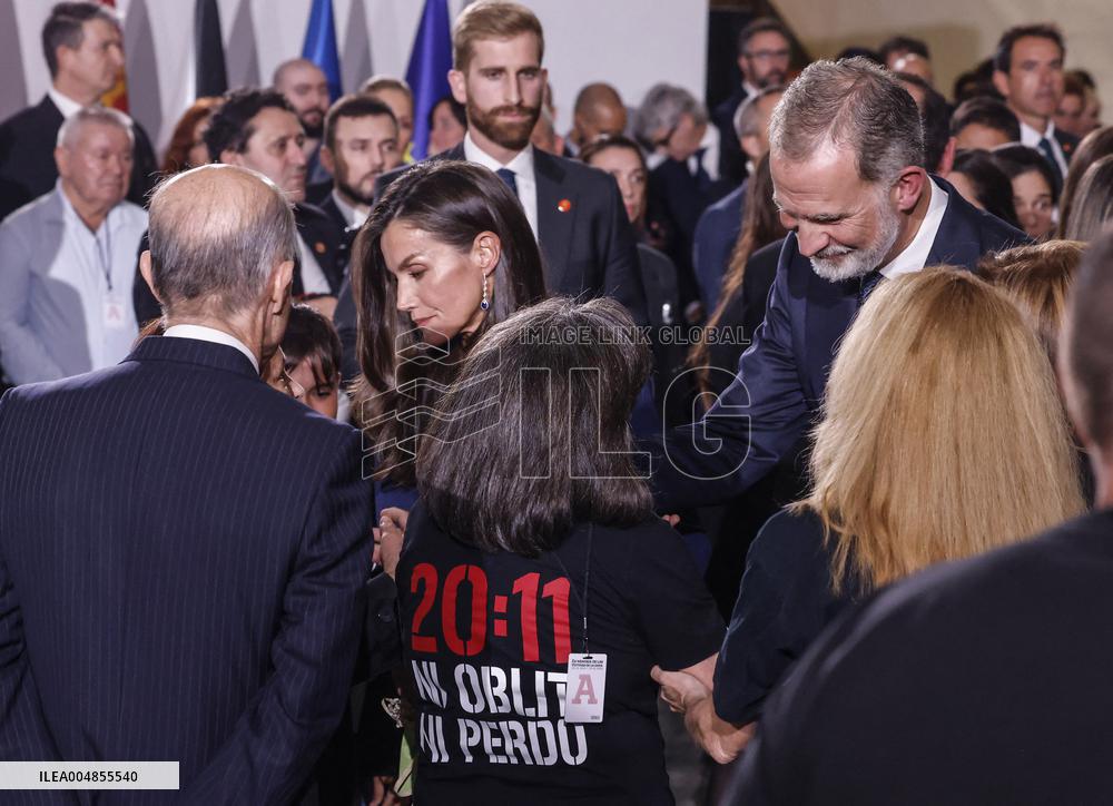 King and Queen of Spain Honor Disaster Victims - Valencia