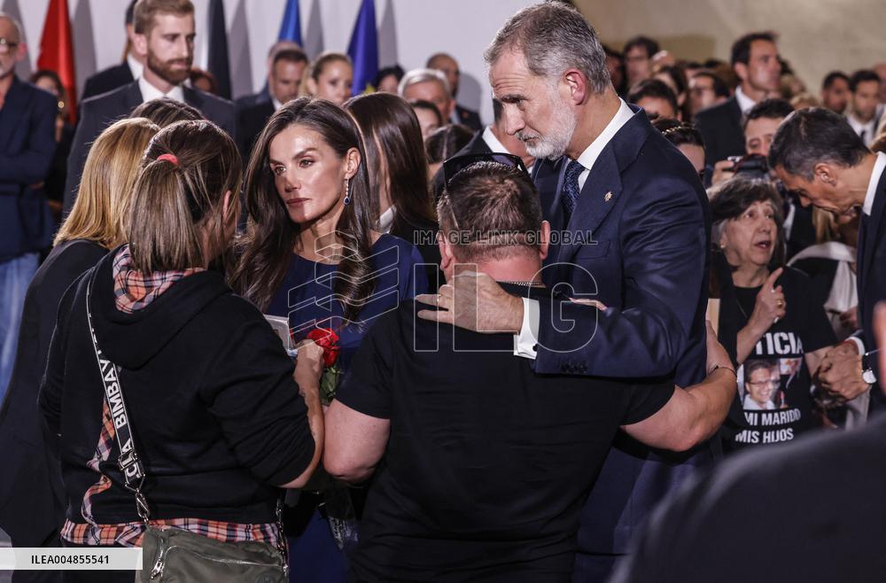 King and Queen of Spain Honor Disaster Victims - Valencia
