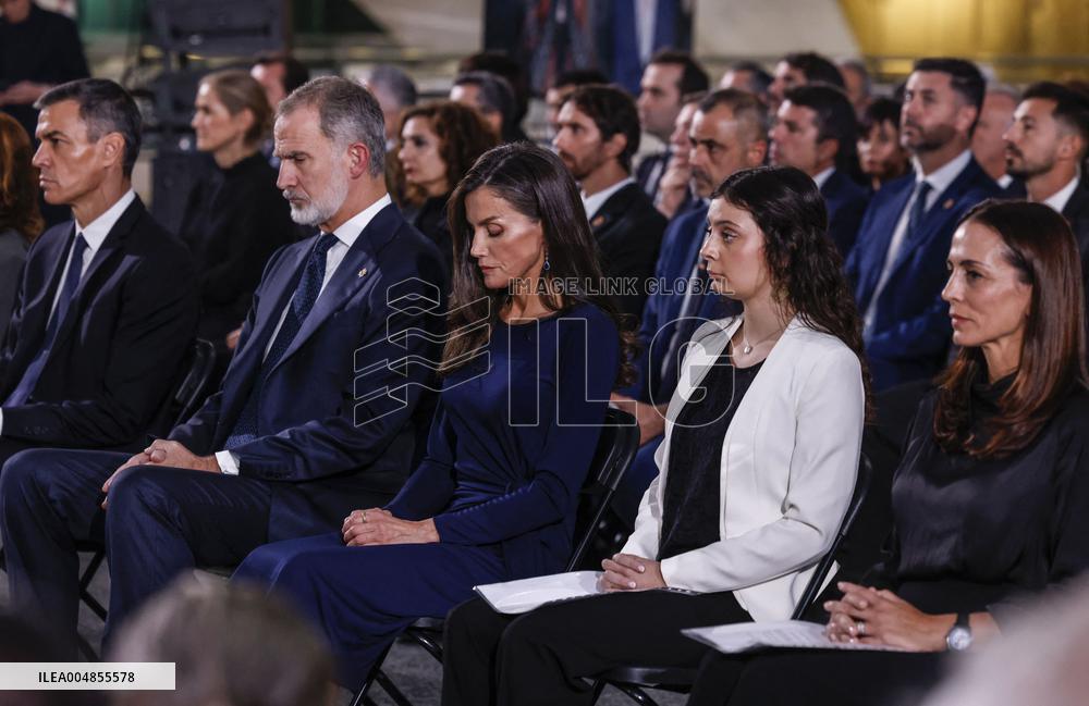 King and Queen of Spain Honor Disaster Victims - Valencia