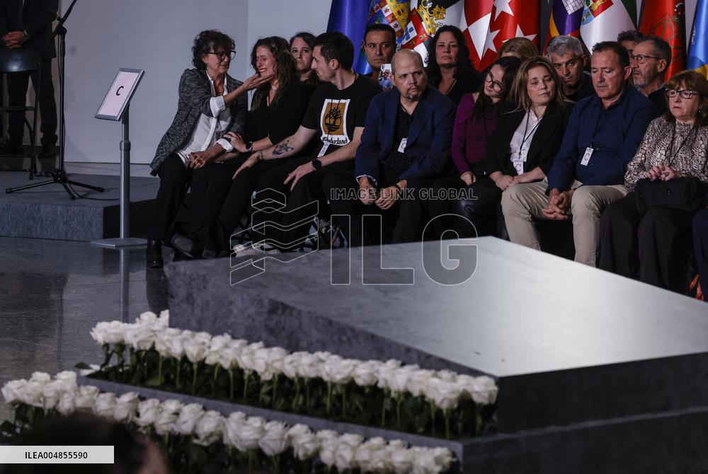 King and Queen of Spain Honor Disaster Victims - Valencia