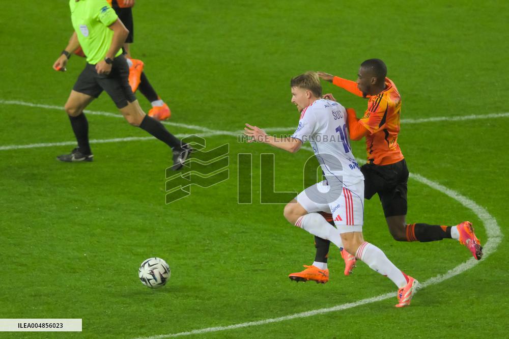 Ligue 1 McDonald s - Paris FC v Lyon - Paris