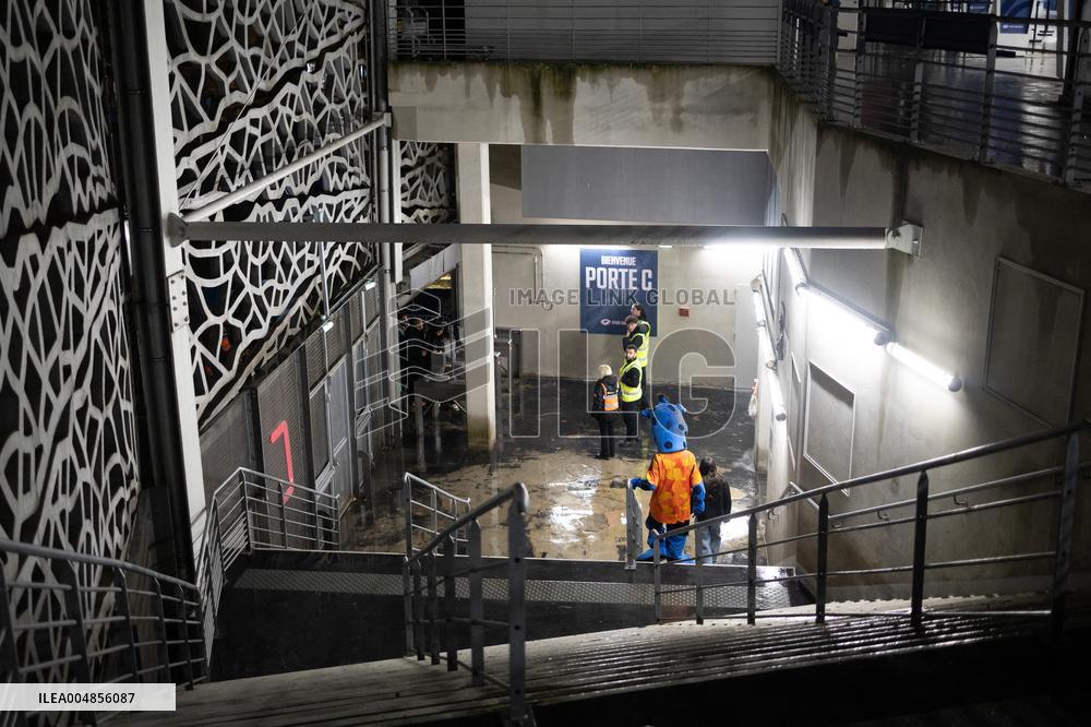 Ligue 1 McDonald s - Paris FC v Lyon - Paris