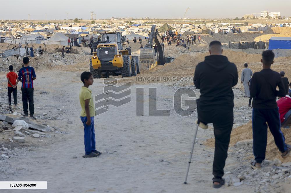 Israeli Hostage Bodies Found - Khan Yunis