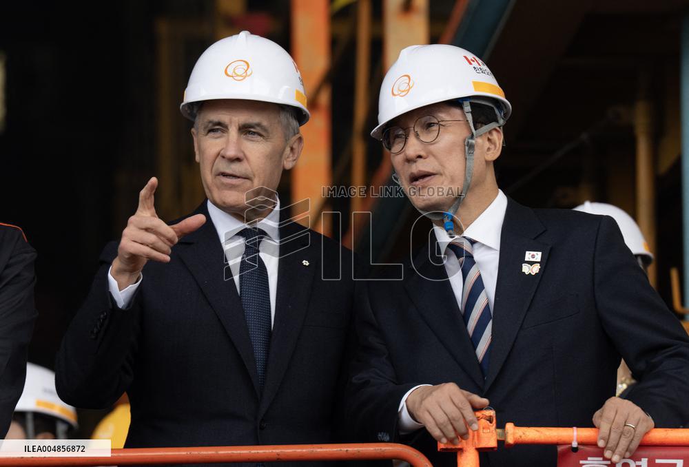 PM Mark Carney Visits the Hanwha Ocean Shipyard - South Korea