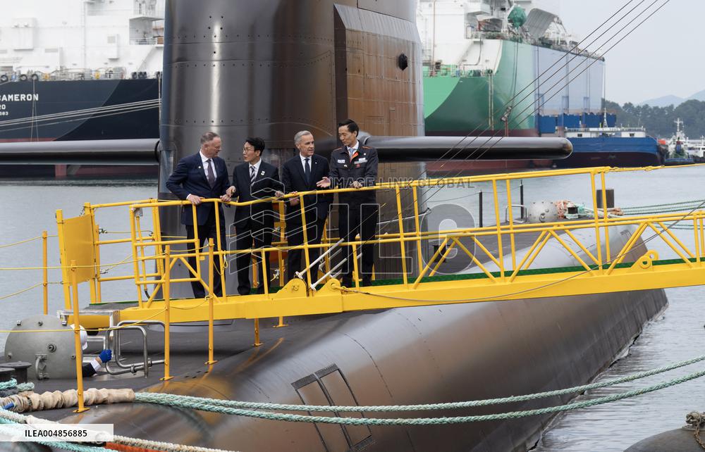 PM Mark Carney Visits the Hanwha Ocean Shipyard - South Korea