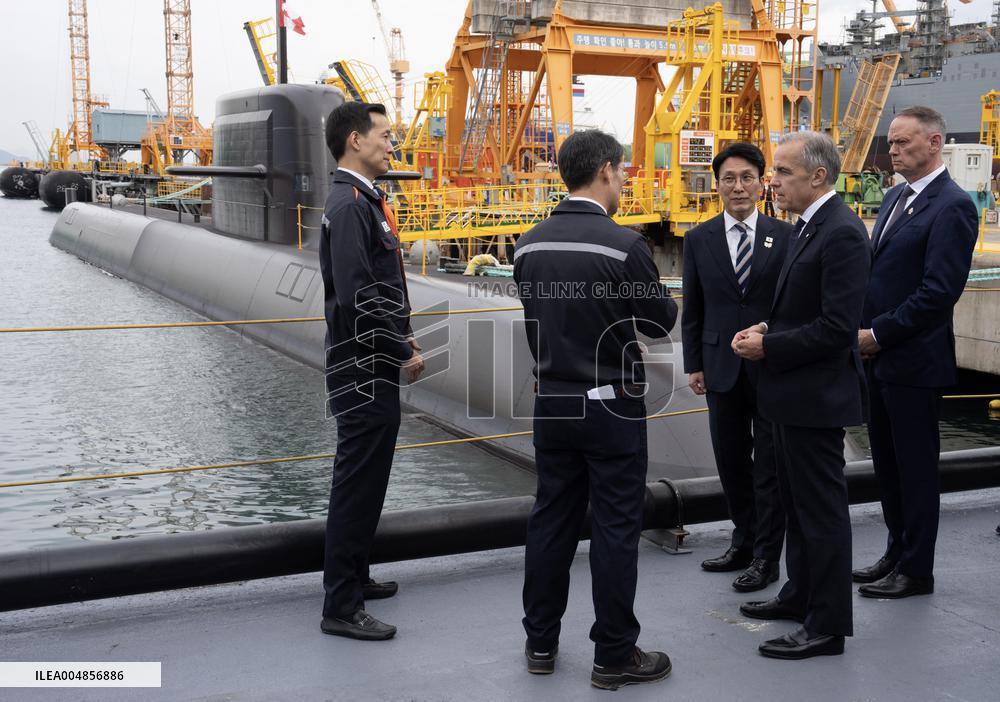 PM Mark Carney Visits the Hanwha Ocean Shipyard - South Korea