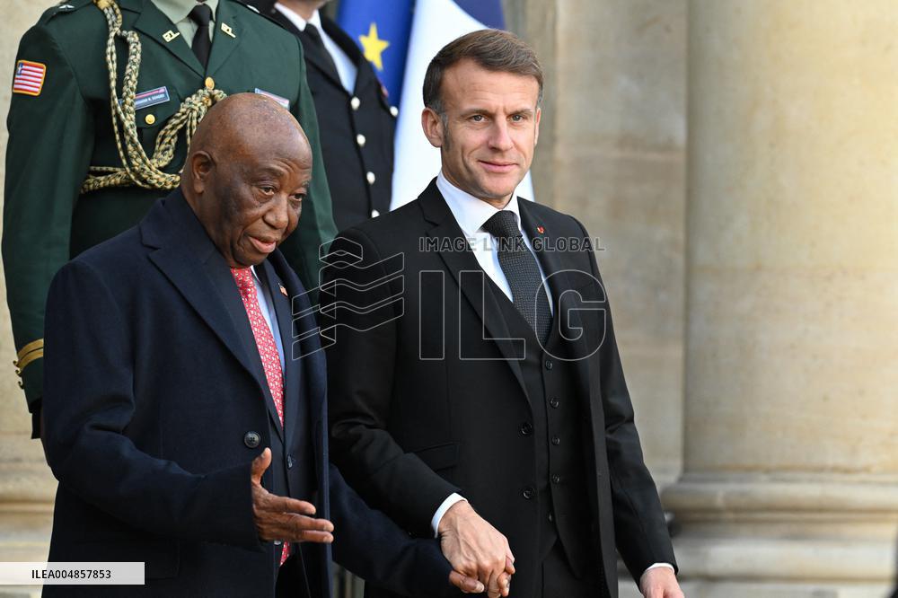 Macron Welcomes Leaders on The Sidelines of The Peace Forum - Paris