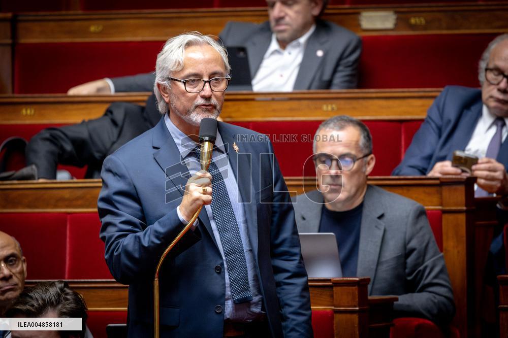 Parliamentary window of the Rassemblement National at the National Assembly - Paris AJ