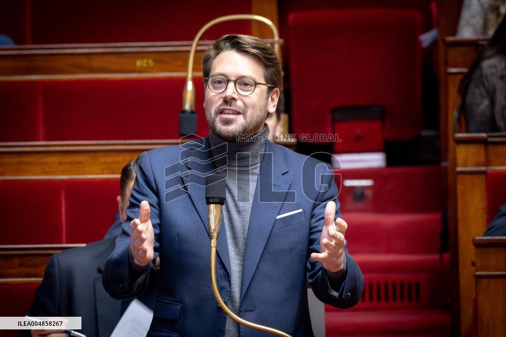 Parliamentary window of the Rassemblement National at the National Assembly - Paris AJ