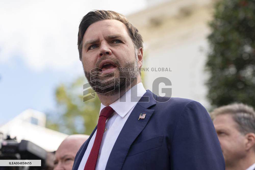 VP Vance, Secretary Duffy, Airline Executives on Government Shutdown