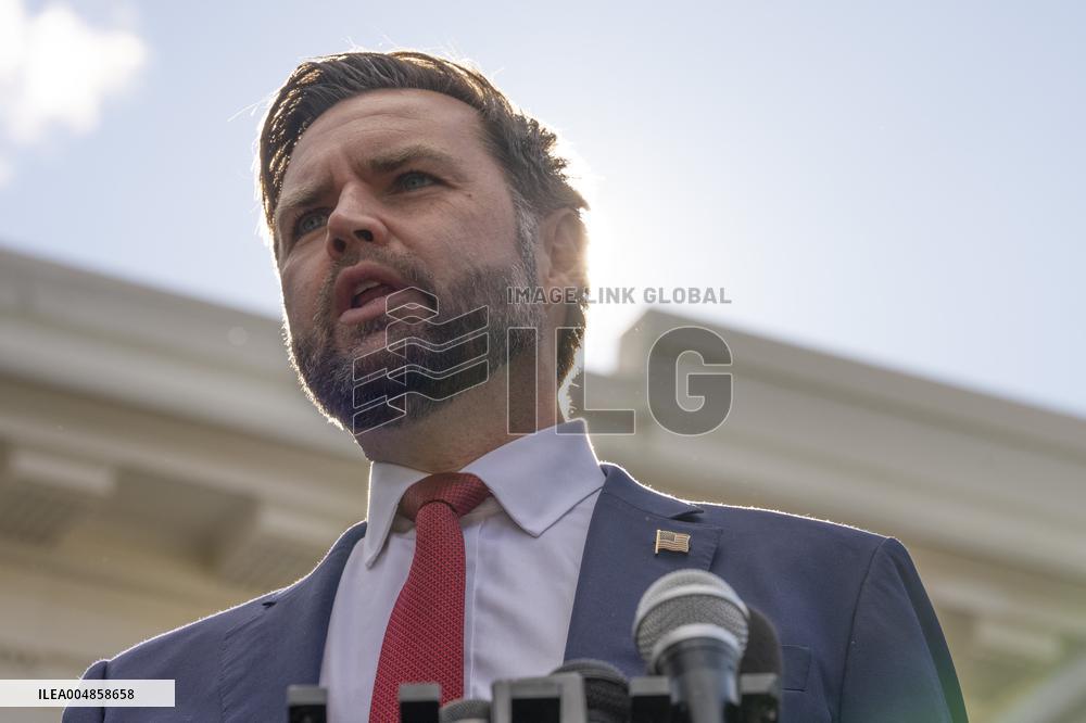 VP Vance, Secretary Duffy, Airline Executives on Government Shutdown