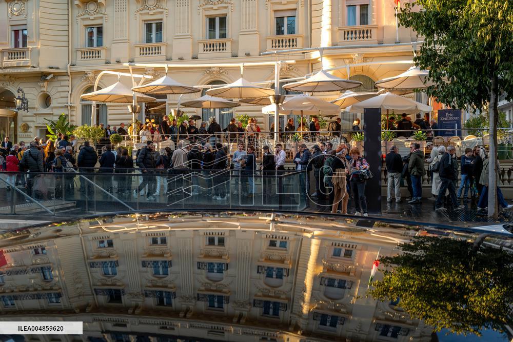 Eric Zemmour Book Signing - Nice