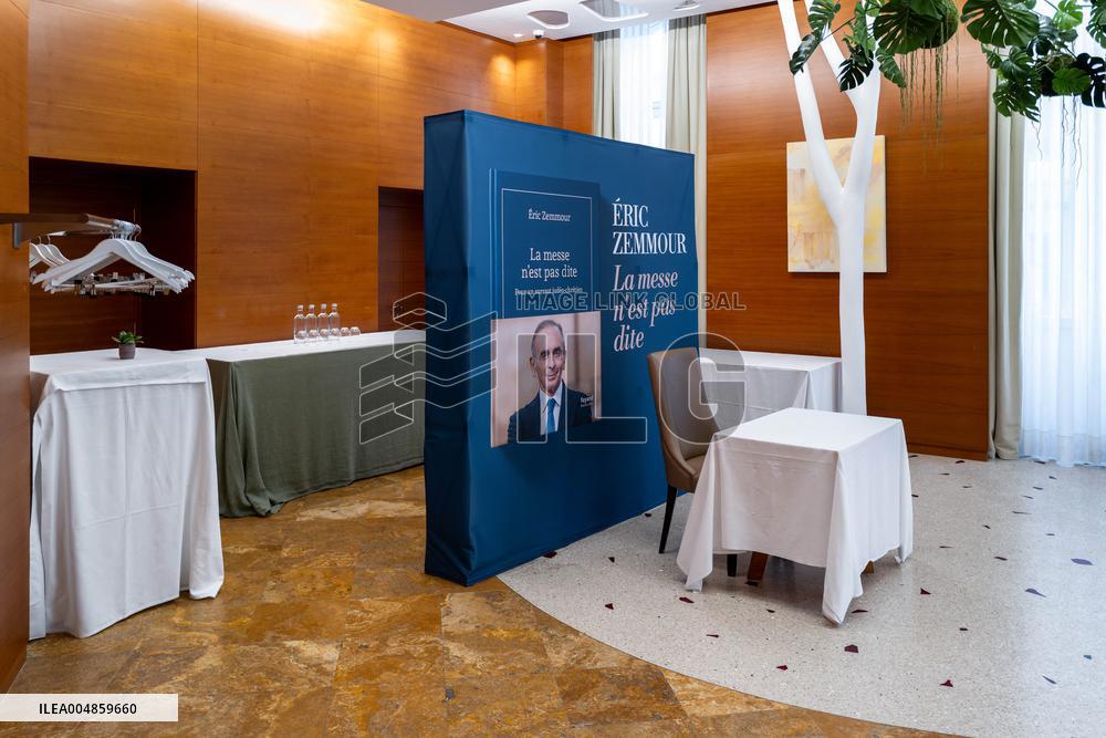 Eric Zemmour Book Signing - Nice