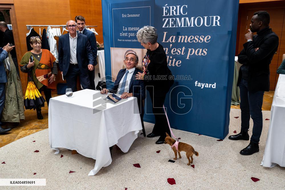 Eric Zemmour Book Signing - Nice