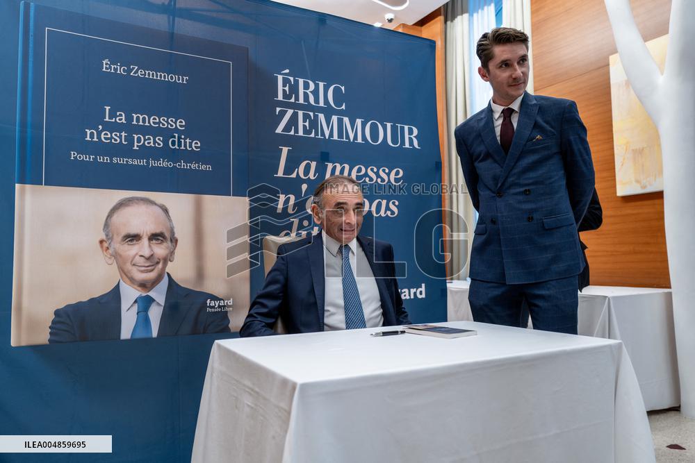 Eric Zemmour Book Signing - Nice