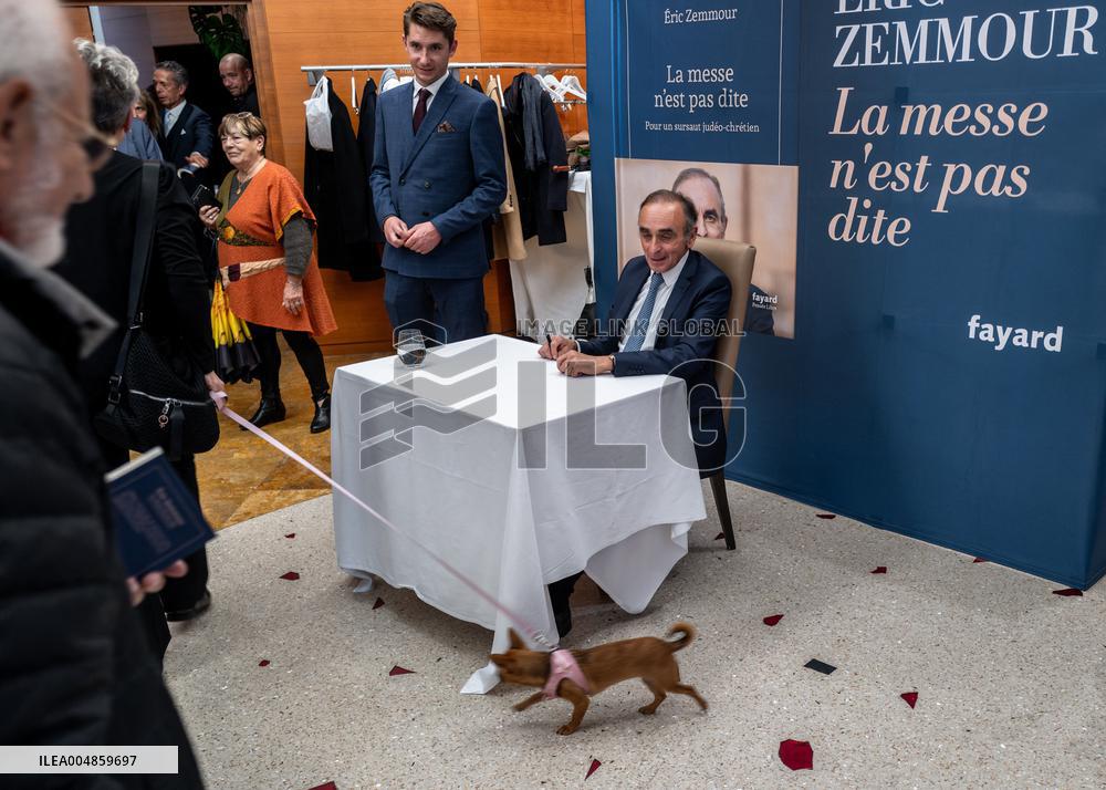 Eric Zemmour Book Signing - Nice