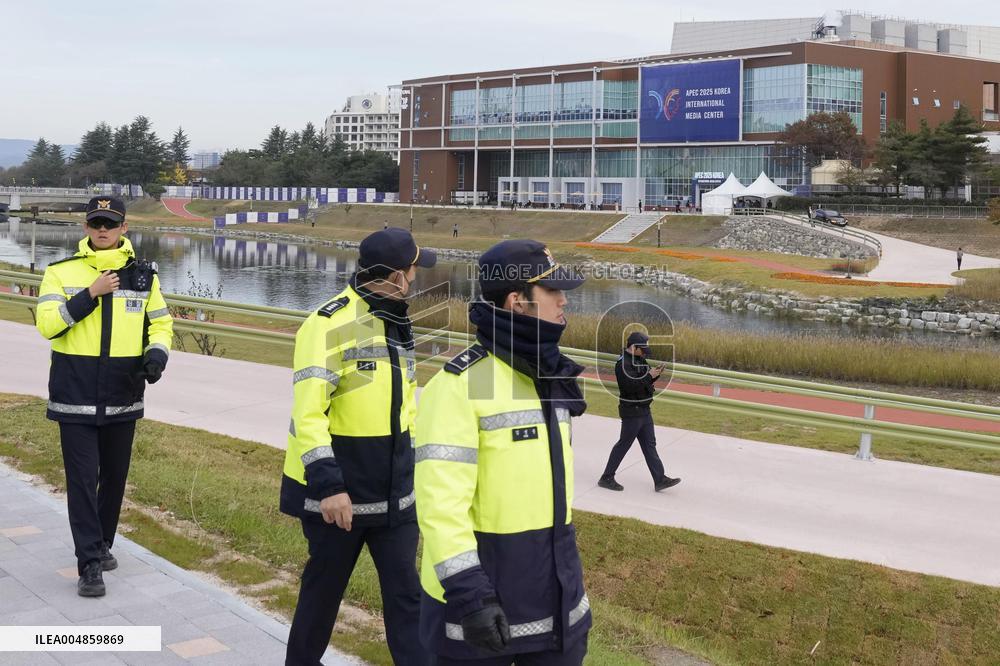 APEC summit in S. Korea