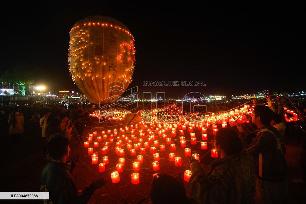 Taunggyi Hot-Air Balloon Festival - Myanmar
