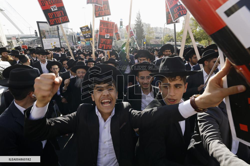 Protest over military conscription in Jerusalem