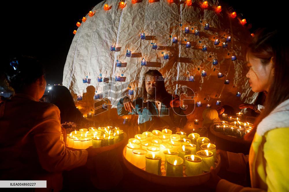 Taunggyi Hot-Air Balloon Festival - Myanmar