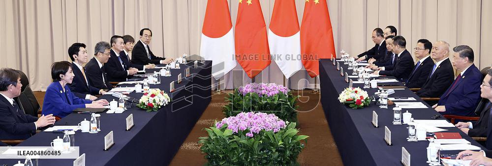 Takaichi-Xi talks in S. Korea