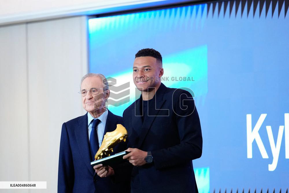 Kylian Mbappe Receives Golden Boot Award - Madrid