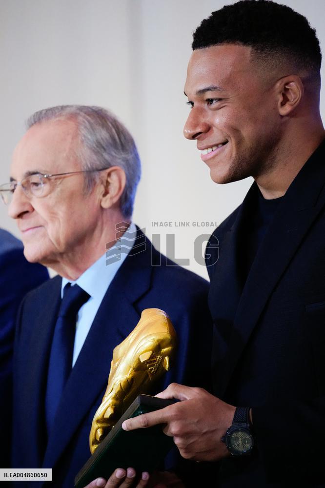 Kylian Mbappe Receives Golden Boot Award - Madrid